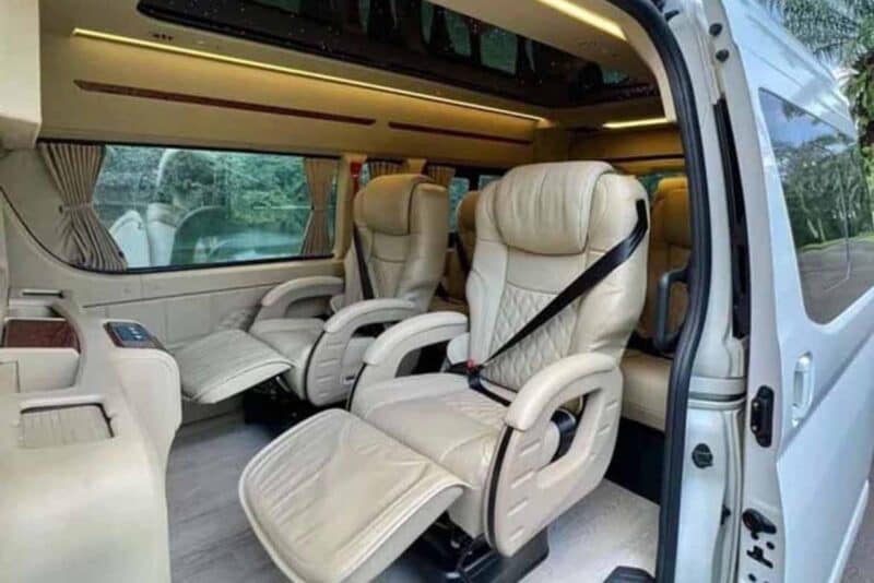 Sewa Hiace Luxury Bekasi