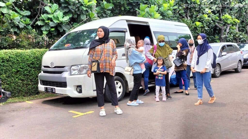 Sewa Hiace Murah Bogor Sewa Hiace Murah Bogor