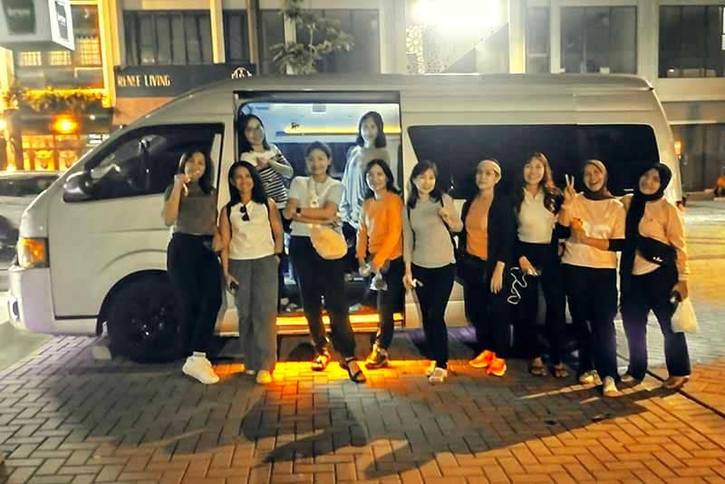 sewa mobil toyota hiace