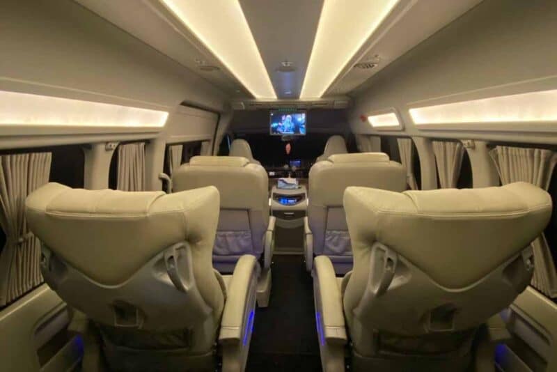 Sewa Hiace Luxury Bogor